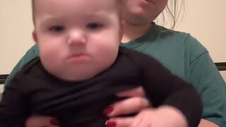 الطفل: "هل ترى أنني سعيد؟"...