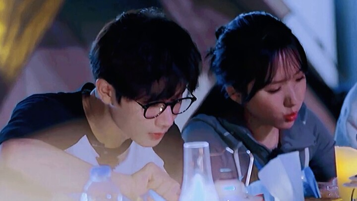 ฉันเชื่อการกระทำชั่วร้ายของคุณ! - ทำไมพวกคุณทั้งสี่คนถึงทะเลาะกัน? - - -