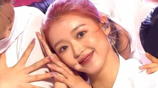 这种风格也超适合！Oh My Girl刘是我YooA《Abracadabra》一键换装混剪