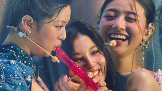 Twice Dallas 062123 Hari ini sekali lagi adalah hari di mana para penggemar sibuk berfoto selfie ter