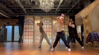 Kabar terbaru Jennie, Nini ternyata sudah memperbarui video tariannya!