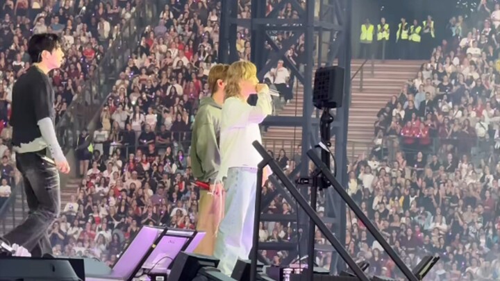 I feel the love and care they have for us Gomawoyo jiminshii jungkookshii and tae tae 💜😍😍