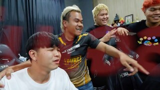 จับเพื่อนไปเดินแบบประกวด