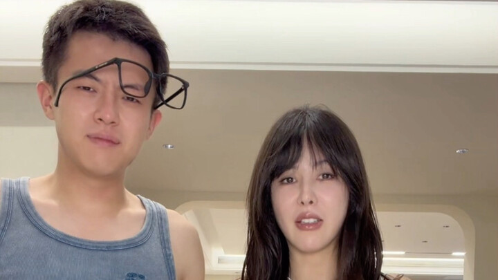 ดูฉันเลือกชุดสำหรับงานหมั้นของฉันสิ สวยไหม～