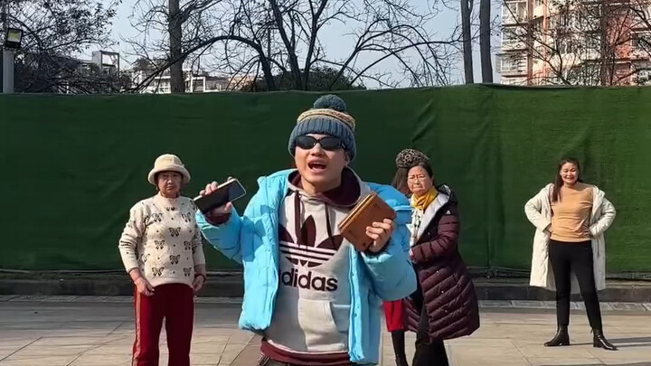 Carti đến cũng chỉ có hai chiêu thôi!