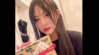 The gift GuiGui brought for Xiao Qian—only girls truly understand what other girls want, as expected