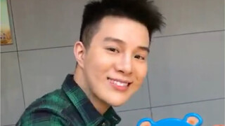 เมื่อหนึ่งปีก่อนเป็นตัวเอง