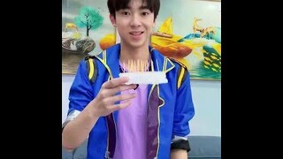 唐老六看不见了！唐舞麟一直对她恶作剧！#斗罗大陆 #唐舞桐与唐老六 #小舞 #唐舞麟 #唐三 #唐老六