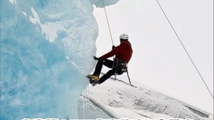 It looks like your idol is no longer active in the Chinese entertainment industry.