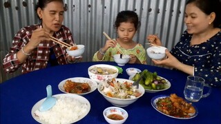 Về Quê Thăm Má Với Món Canh Chua Ngó Sen Nhưng Cũng Ấm Lòng Tình mẹ Con| TKQ & Family T647