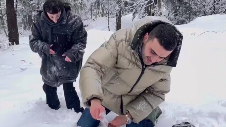 A Snow-Eating Adventure in Freljord