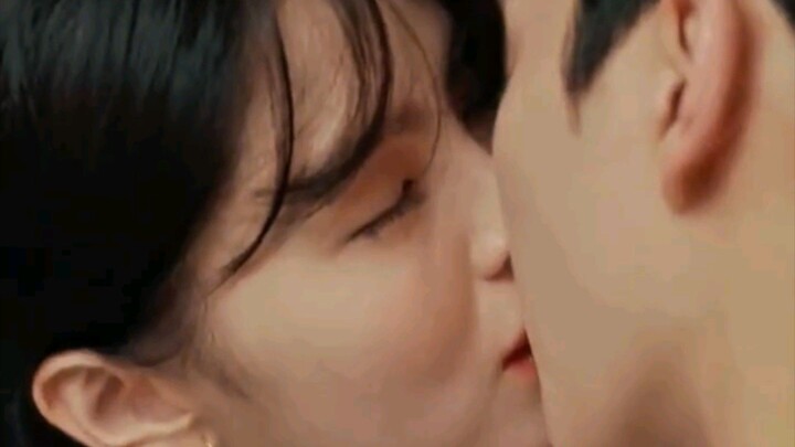 18+ open this video