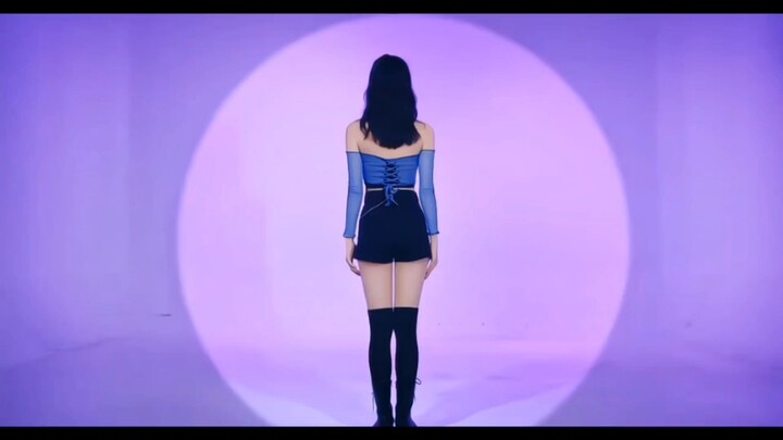 «يا كبير الدفعة، لا يمكنك الجلوس معي!» نادراً ما يكون مغروراً ❤～ لا يمكنك الجلوس معنا