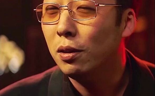 “Kekurangan tak mengaburkan kelebihan, kelebihan tak menutupi kekurangan!”