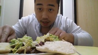 ASMR EATING SOUNDS | Mukbang - SHAWARMA AND PITA BREAD