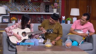 Belajar Gitar Tenteng Ceret, Tangan Pak RT Awas Kepleset