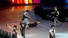 From the stand's perspective, the whole process of the Korean mouse falling down was out of danger,