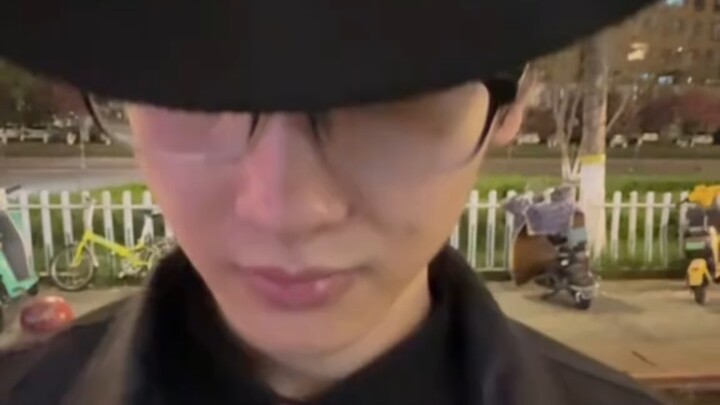 Đường Gia Kỳ trình diễn vũ đạo bùng nổ “Gia Kỳ Dance” ngay trong phần kết của buổi phát sóng đầu tiê