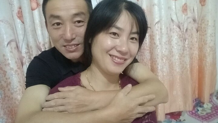 Làm ơn mọi người, giúp tôi với, cứu mẹ tôi đi