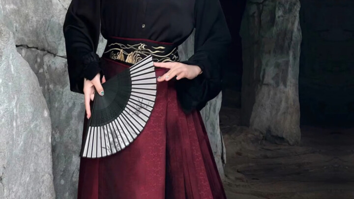 กระโปรงมามี่นี้ใส่ยังไงก็สวยไม่ใช่เหรอ?