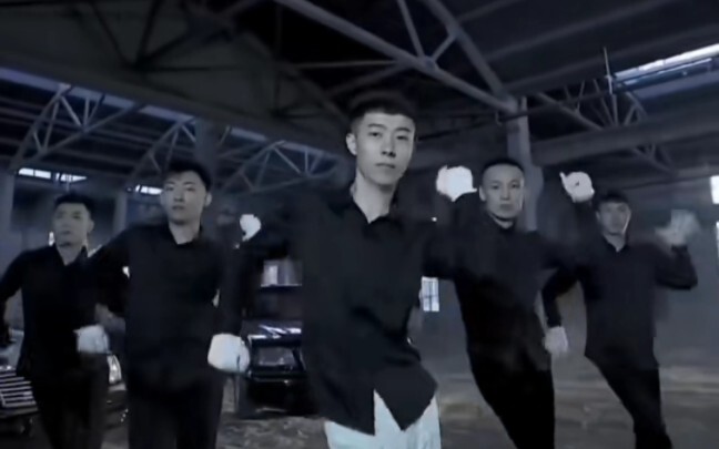 هزة تشينغهاي، لكن حصلت على غينشين (بالتعاون مع V في اللهب)