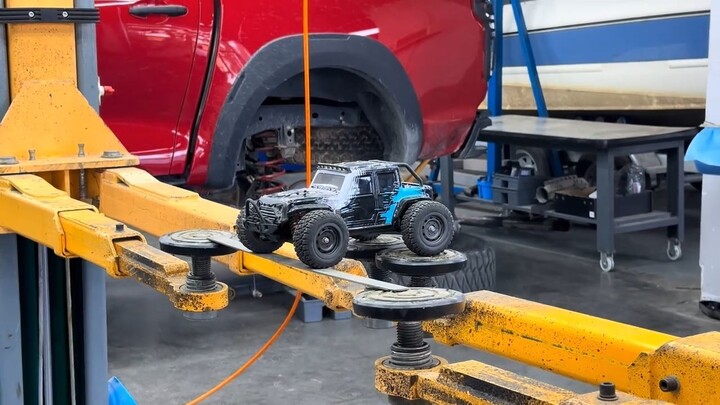 How can you enjoy RC remote-controlled cars without having a proper maintenance station？