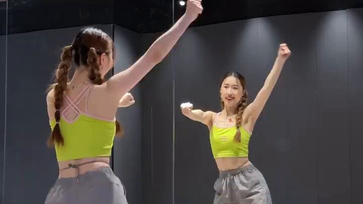 GIDLE kembali ke kota atau bukan kota tutorial "Klaxon"