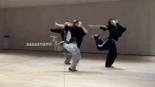 都来看看这个很会跳女团舞的六代男团TWS吧！