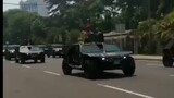 Vidio amatir kecelakaan Tunggal saat parade kendaraan Militer