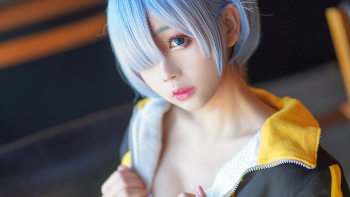 [Hinako] Miss cosplays Rem, I like Subaru, my heart hurts so much, I like you, and Rem’s wife is my 