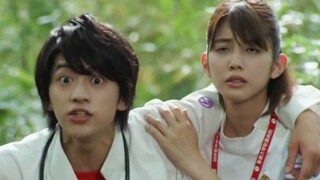 You play music games like Jingfeicai (bushi