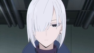 "Istri Yewei ada di atas panggung! Momentum dan ketampanan ini sungguh menakjubkan~"💕