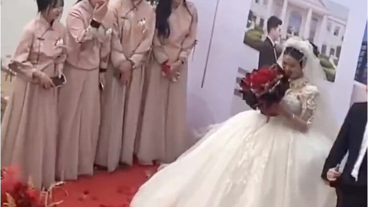 Một tiếng “lão biểu” khiến cả khán phòng cười bò