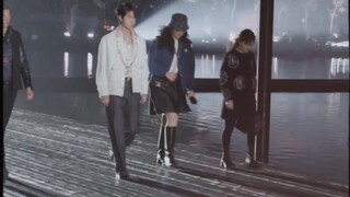 王一博香奈儿秀场☞走路鲨来一波!!! 走路带风如走秀