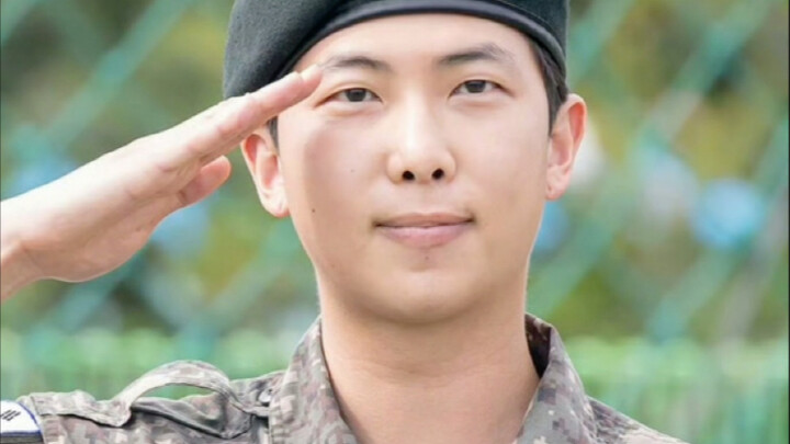 อันดับความหล่อของ BTS ที่ปัจจุบันก็ถูกฟันจนกลายเป็นหมอกเลือดไปแล้ว