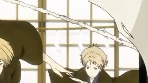 "Tiểu quỷ mà tôi cứu hóa ra lại là Thần Lửa tương lai. Quả thực "Natsume có người bảo vệ"