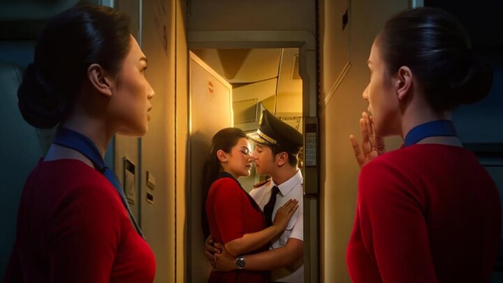 Pilot Bejat, Pramugari Terjerat | Alur Cerita Penerbangan Terakhir