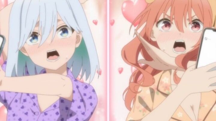 Para selir melihat si kakak angkuh mendahului maju, lalu mulai menggoda sang pendeta cilik—canggung 