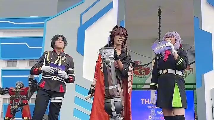 cosplay anime: tampil di acara