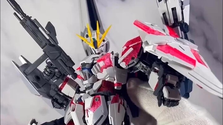 MG Narrative Gundam BC Thiết bị được lắp đặt cùng với Bandai