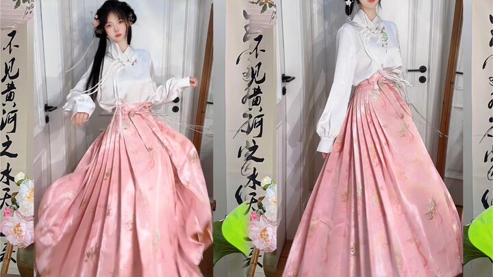 Outsiders are driven crazy by hanfu! What do you wear under those horse‑face skirts?