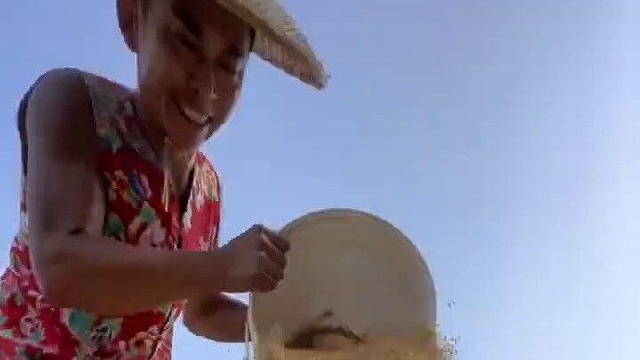 Happy life in Northeast China: pig salt water dinner