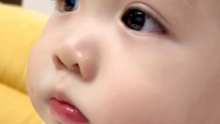 เขาว่ากันว่าถ้าเด็กน้อยเรียกใครเป็นครั้งแรก ครอบครัวนั้นจะต้องลำบากที่สุด!