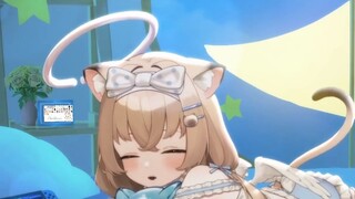 The kitten who was used as a dynamic wallpaper during the premiere of the new clothes