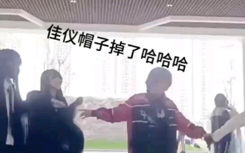 www这下谁分得清这是校运会还是漫展