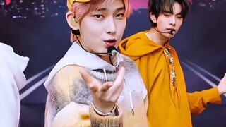 [Music] Who got hooked on this song? Mei Bao is so cute!