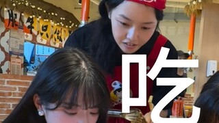 ดวงตาของเขาไม่มีความเหนื่อยล้าจากการทำงาน มีเพียงความอยากกินแตงโมเท่านั้น