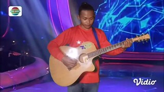 nangis dengar lagu ni 😭😭