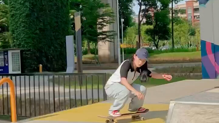 Kalau kamu mau turun banyak tingkat, coba perhatikan baik-baik.