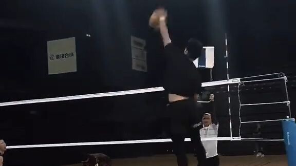 Insane spikes from Kento!